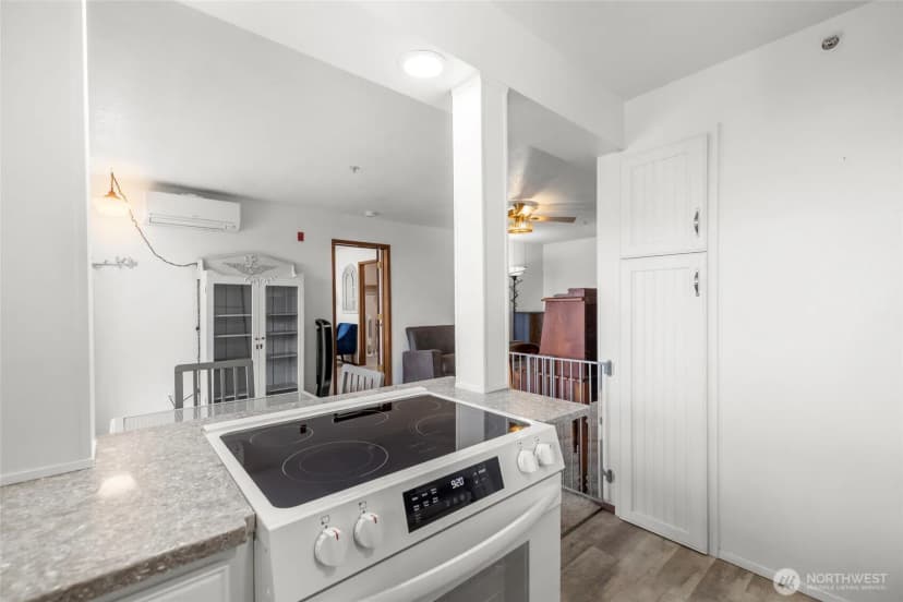 Property photo for 1188 Se Pioneer Way #101, Oak Harbor photo 15