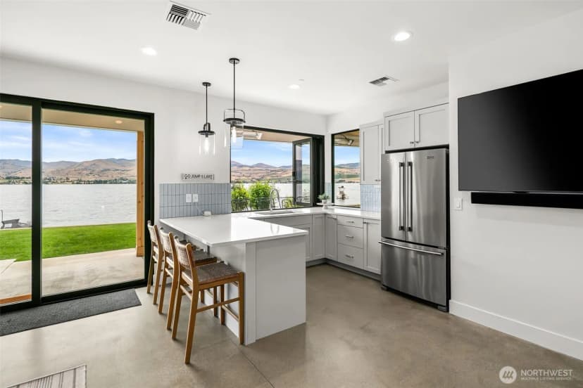 Property photo for 3212 S Lakeshore Road, Chelan photo 26