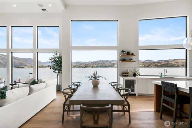 Property photo for 3212 S Lakeshore Road, Chelan photo 5