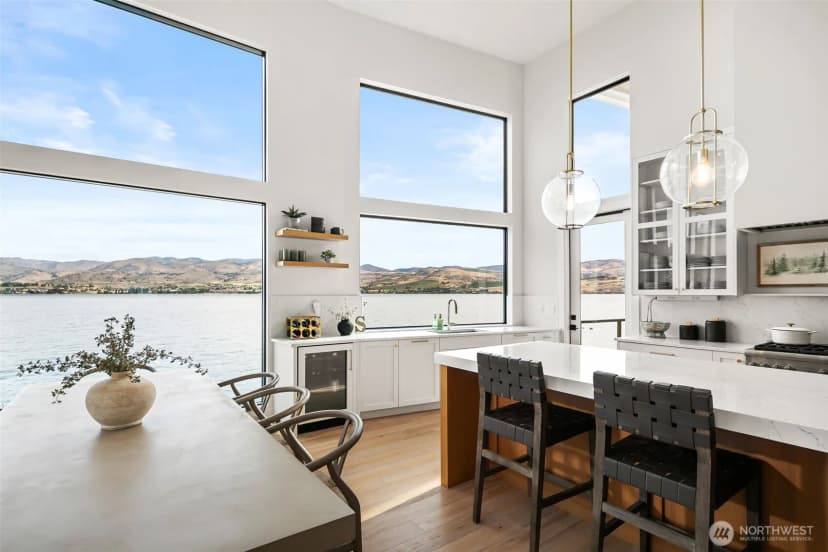 Property photo for 3212 S Lakeshore Road, Chelan photo 6