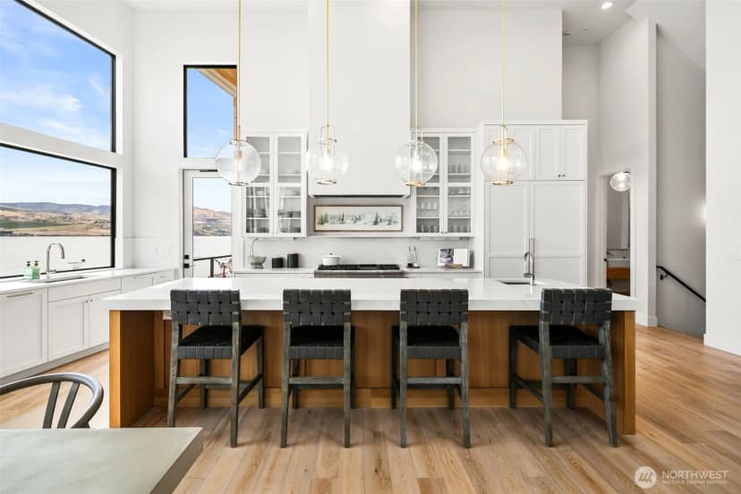 Property photo for 3212 S Lakeshore Road, Chelan photo 8