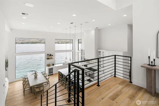 Property photo for 3212 S Lakeshore Road, Chelan photo 4