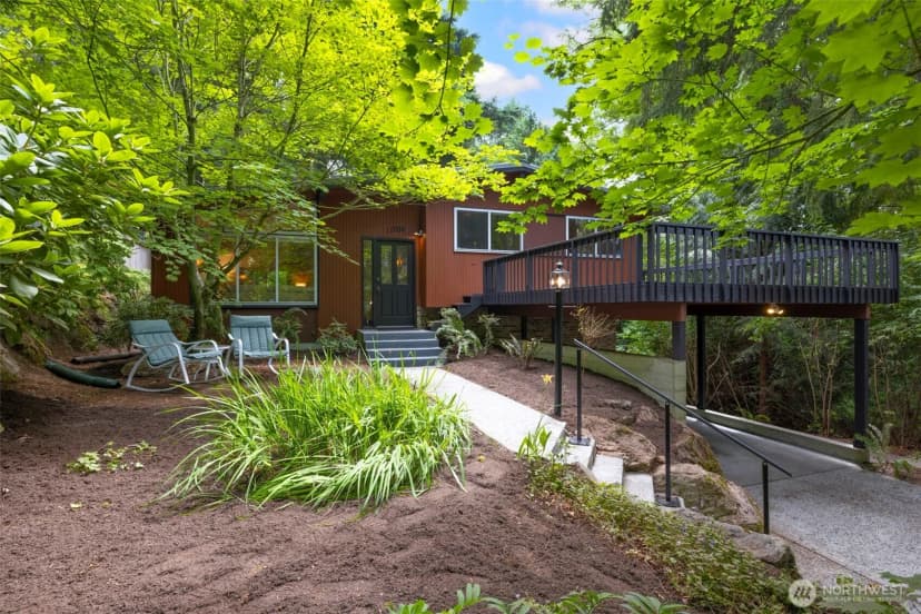 Property photo for 11706 36th Avenue Ne, Seattle photo 2