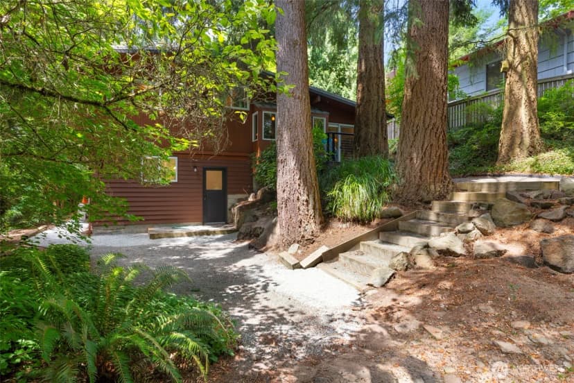 Property photo for 11706 36th Avenue Ne, Seattle photo 25