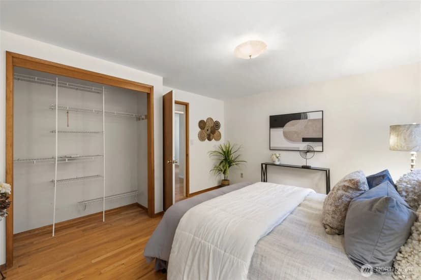 Property photo for 11706 36th Avenue Ne, Seattle photo 16