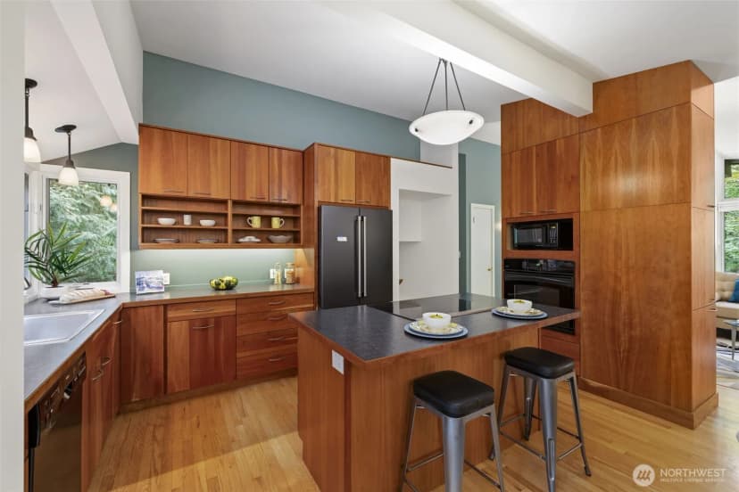 Property photo for 11706 36th Avenue Ne, Seattle photo 11