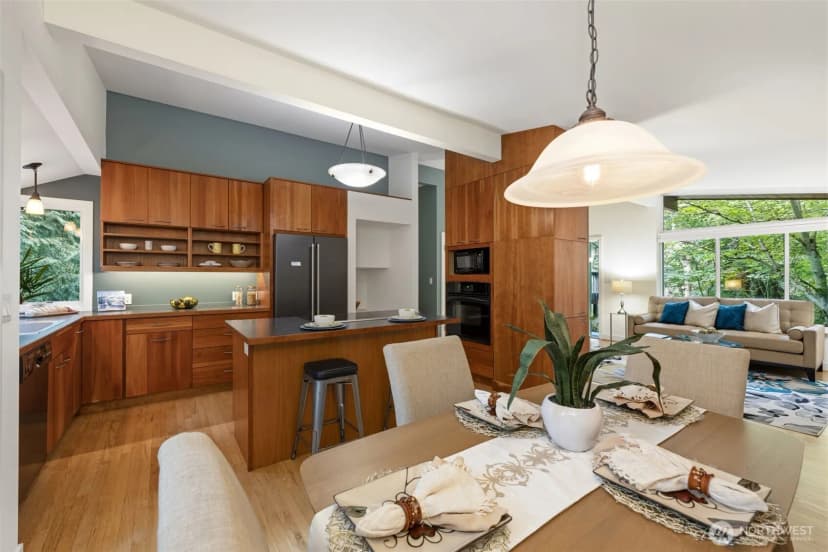 Property photo for 11706 36th Avenue Ne, Seattle photo 10