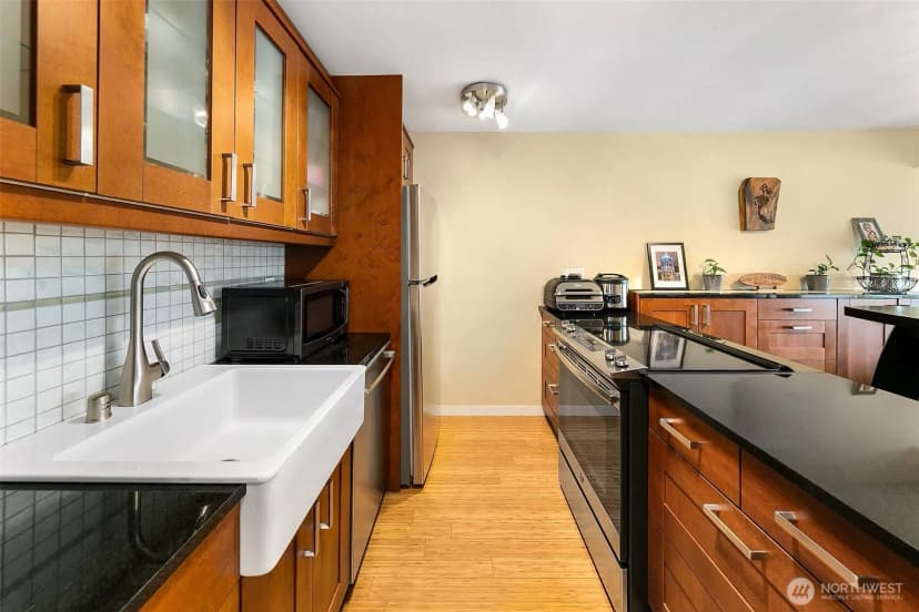 Property photo for 3601 24th Avenue W #305, Seattle photo 9