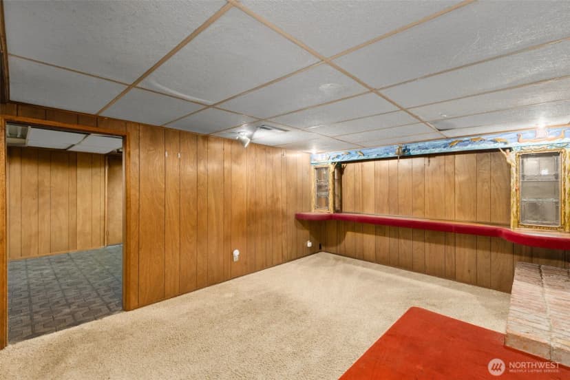 Property photo for 10911 Renton Issaquah Road Se, Issaquah photo 16