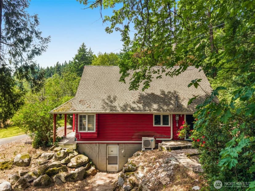 Property photo for 10911 Renton Issaquah Road Se, Issaquah photo 19