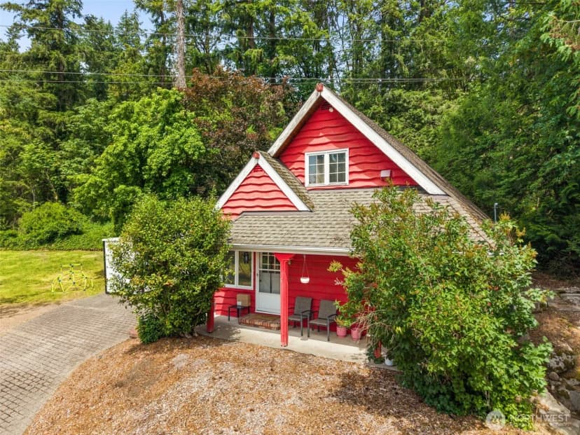 Property photo for 10911 Renton Issaquah Road Se, Issaquah photo 17