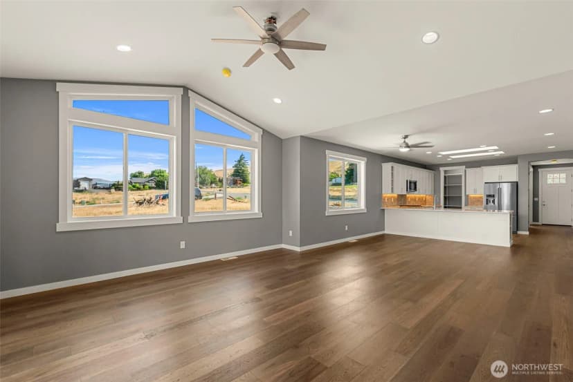 Property photo for 3240 Nw Brianna Avenue, East Wenatchee photo 24