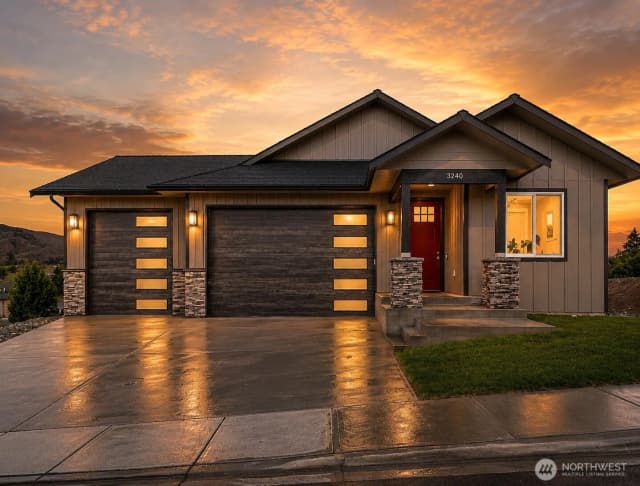 Property photo for 3240 Nw Brianna Avenue, East Wenatchee