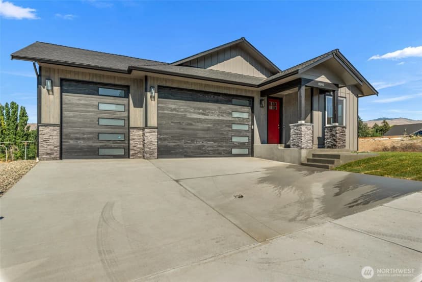 Property photo for 3240 Nw Brianna Avenue, East Wenatchee photo 3