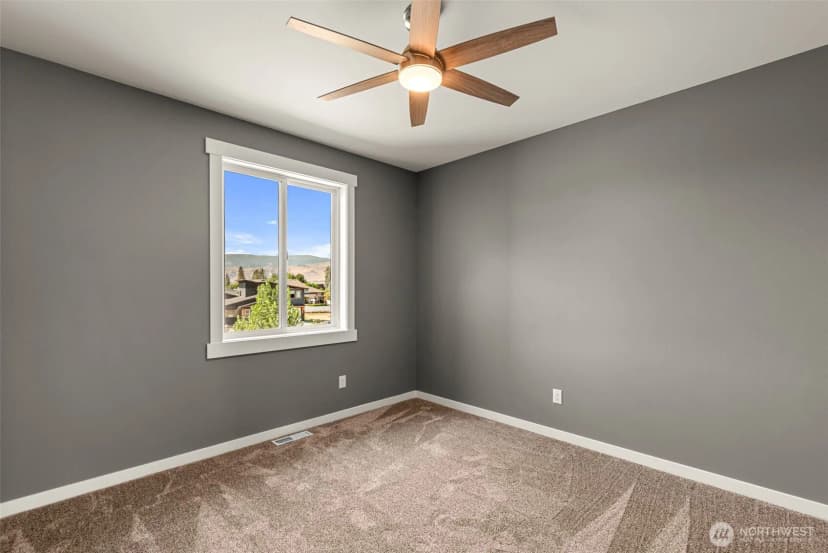 Property photo for 3240 Nw Brianna Avenue, East Wenatchee photo 33