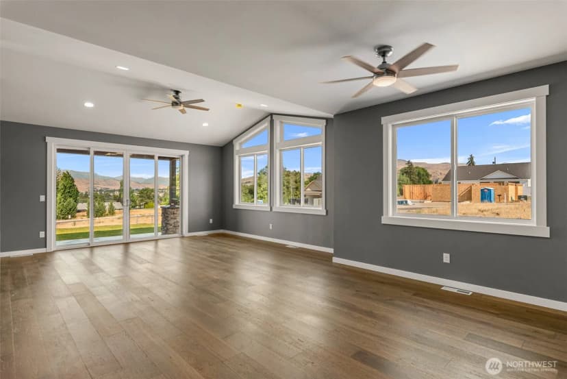 Property photo for 3240 Nw Brianna Avenue, East Wenatchee photo 16