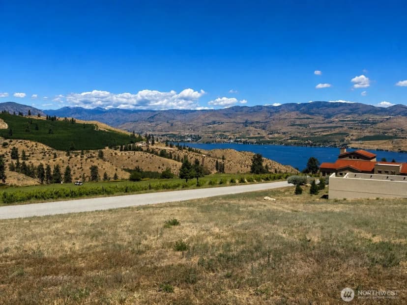 Property photo for 202 Bandera Way, Chelan
