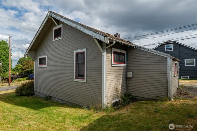 Property photo for 5806 Commercial Avenue, Everett photo 5