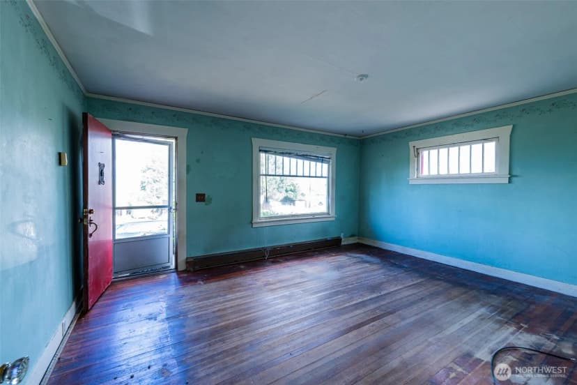 Property photo for 5806 Commercial Avenue, Everett photo 13