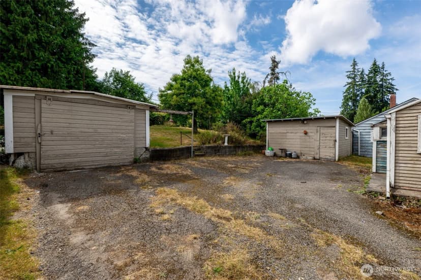Property photo for 5806 Commercial Avenue, Everett photo 10
