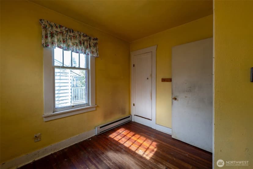 Property photo for 5806 Commercial Avenue, Everett photo 19