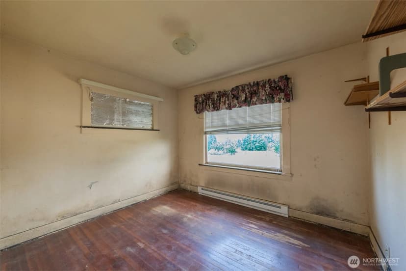 Property photo for 5806 Commercial Avenue, Everett photo 16