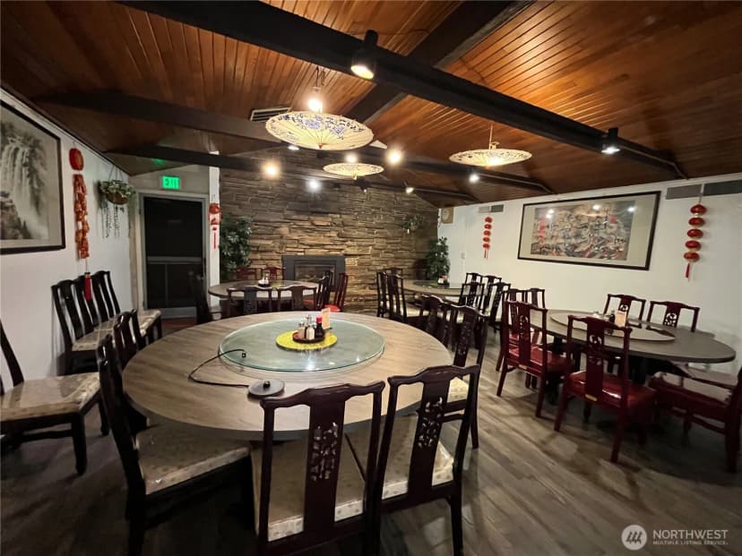 Property photo for 6825 Ne 170th Street, Kenmore photo 6