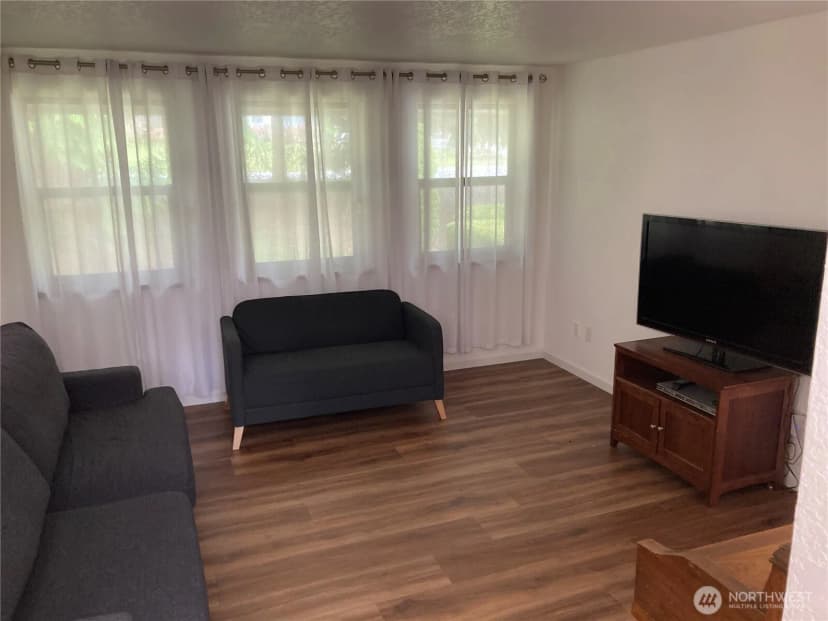 Property photo for 11716 26th Street Ne, Lake Stevens photo 9