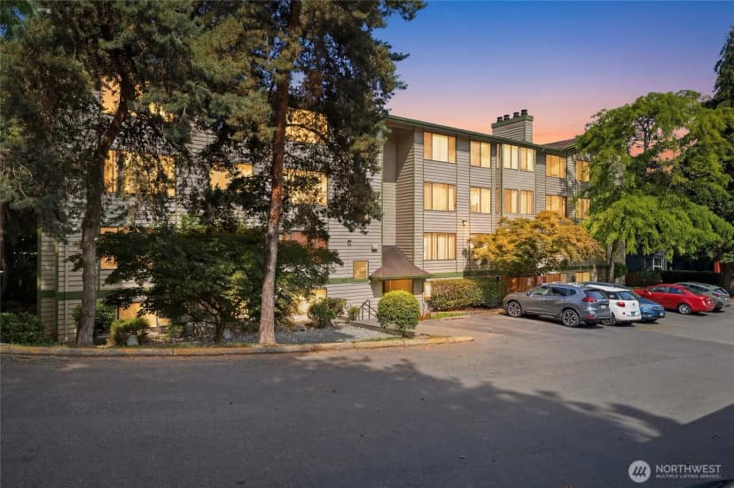 Property photo for 9512 1st Avenue Ne #202, Seattle