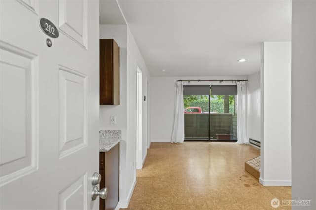 Property photo for 9512 1st Avenue Ne #202, Seattle photo 5