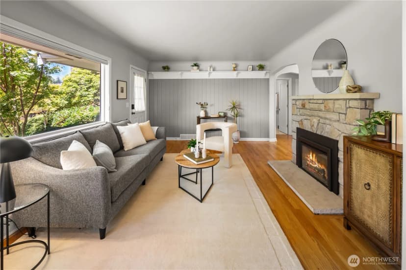 Property photo for 11202 Marine View Drive Sw, Seattle photo 6