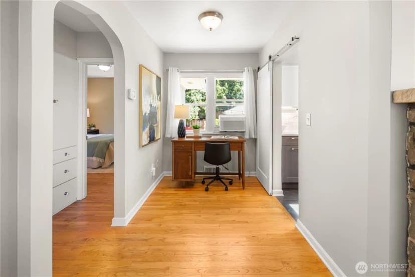 Property photo for 11202 Marine View Drive Sw, Seattle photo 10