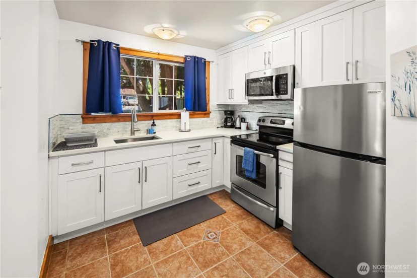 Property photo for 11202 Marine View Drive Sw, Seattle photo 28