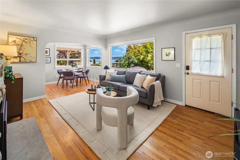 Property photo for 11202 Marine View Drive Sw, Seattle photo 9