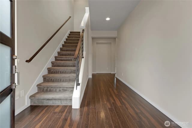 Property photo for 5606 Elaine Avenue Se, Auburn photo 2