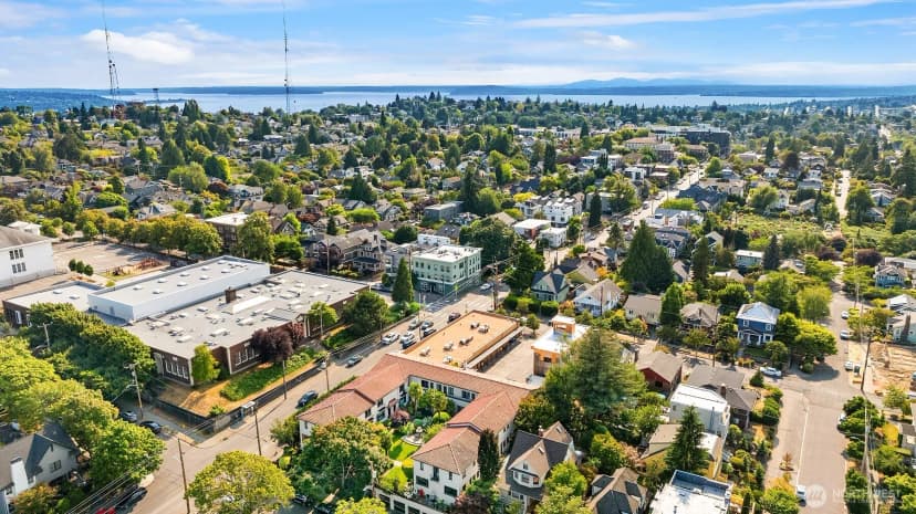 Property photo for 2205 Bigelow Avenue N #6, Seattle photo 40