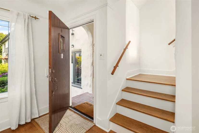 Property photo for 2205 Bigelow Avenue N #6, Seattle photo 17