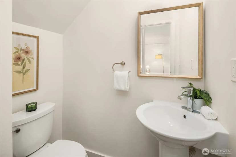 Property photo for 2205 Bigelow Avenue N #6, Seattle photo 16