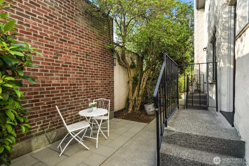 Property photo for 2205 Bigelow Avenue N #6, Seattle photo 14