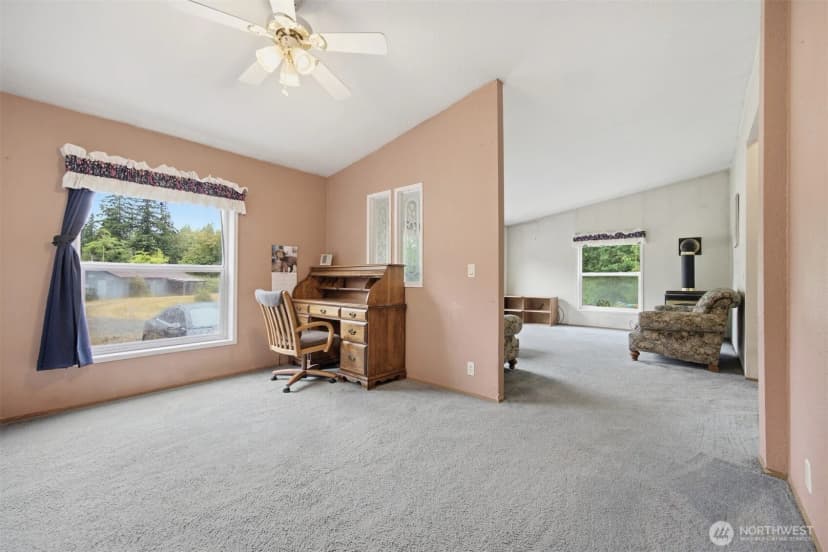 Property photo for 3908 Holtzheimer Trail, Blaine photo 17