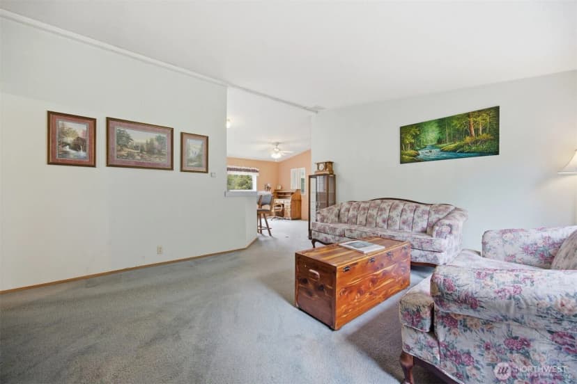 Property photo for 3908 Holtzheimer Trail, Blaine photo 8