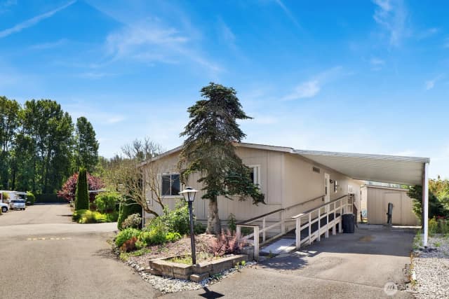 Property photo for 1200 Lincoln Street #231, Bellingham photo 2