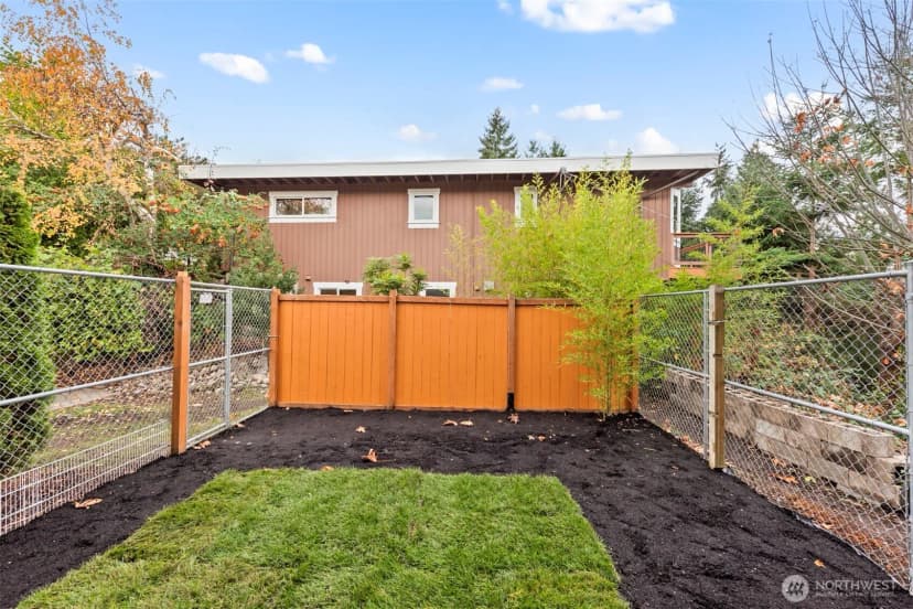 Property photo for 110 174th Place, Bellevue photo 17