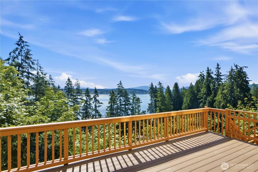 Property photo for 110 174th Place, Bellevue photo 11