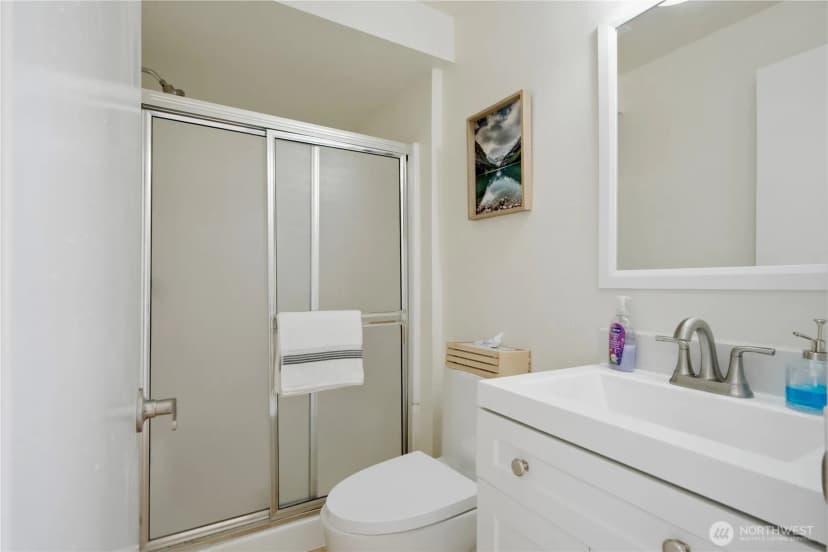 Property photo for 110 174th Place, Bellevue photo 33