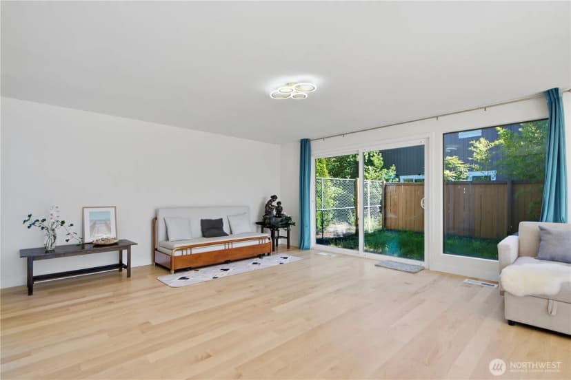 Property photo for 110 174th Place, Bellevue photo 16