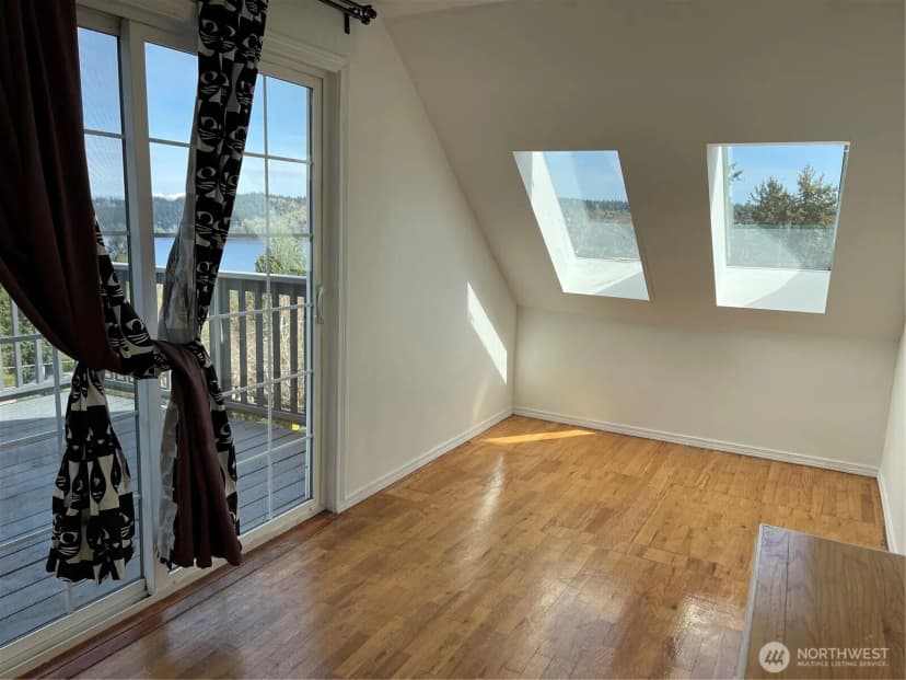 Property photo for 12321 42nd Avenue Ne, Seattle photo 9