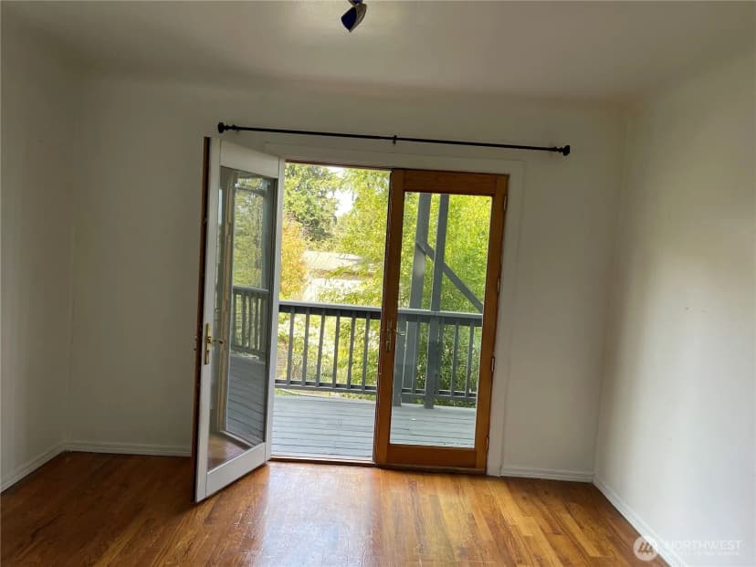 Property photo for 12321 42nd Avenue Ne, Seattle photo 6
