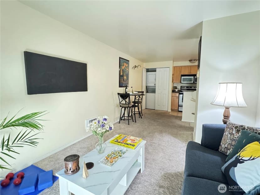 Property photo for 300 10th Avenue #b305, Seattle photo 8