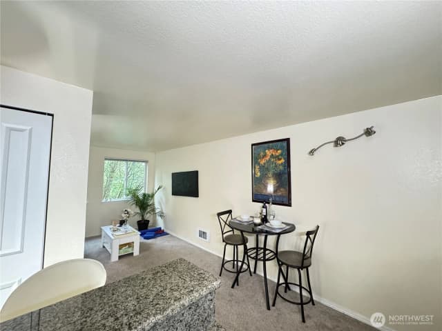 Property photo for 300 10th Avenue #b305, Seattle photo 4